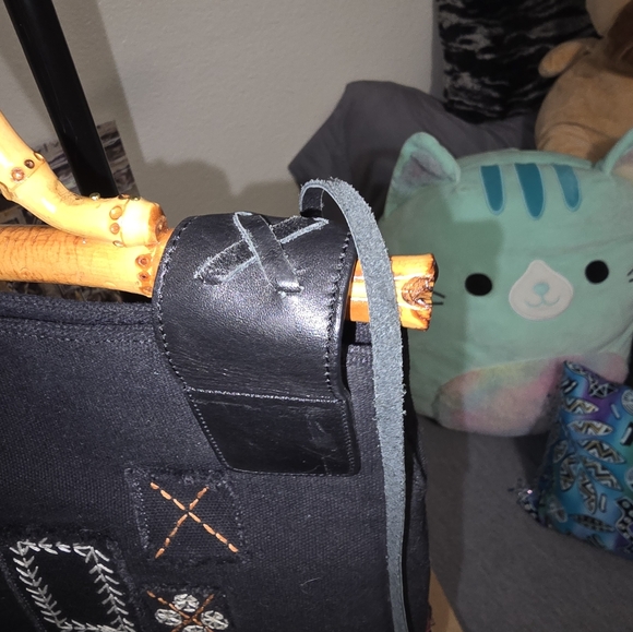 Unique Black Bamboo-Handle Embroidered Medium Tote Bag - Preloved Condition - Picture 2 of 9